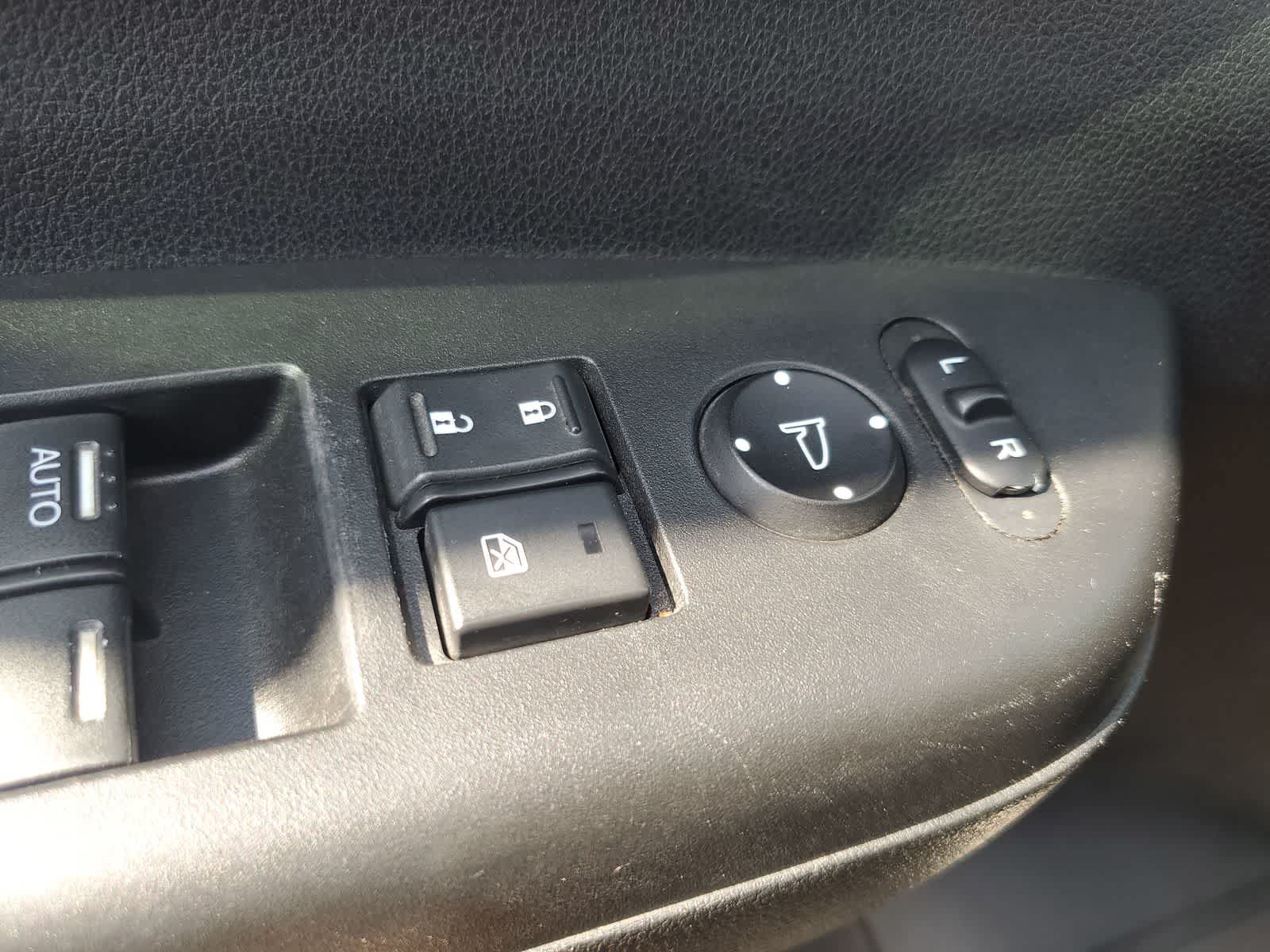 Used 2015 Honda CR-V EX image 25
