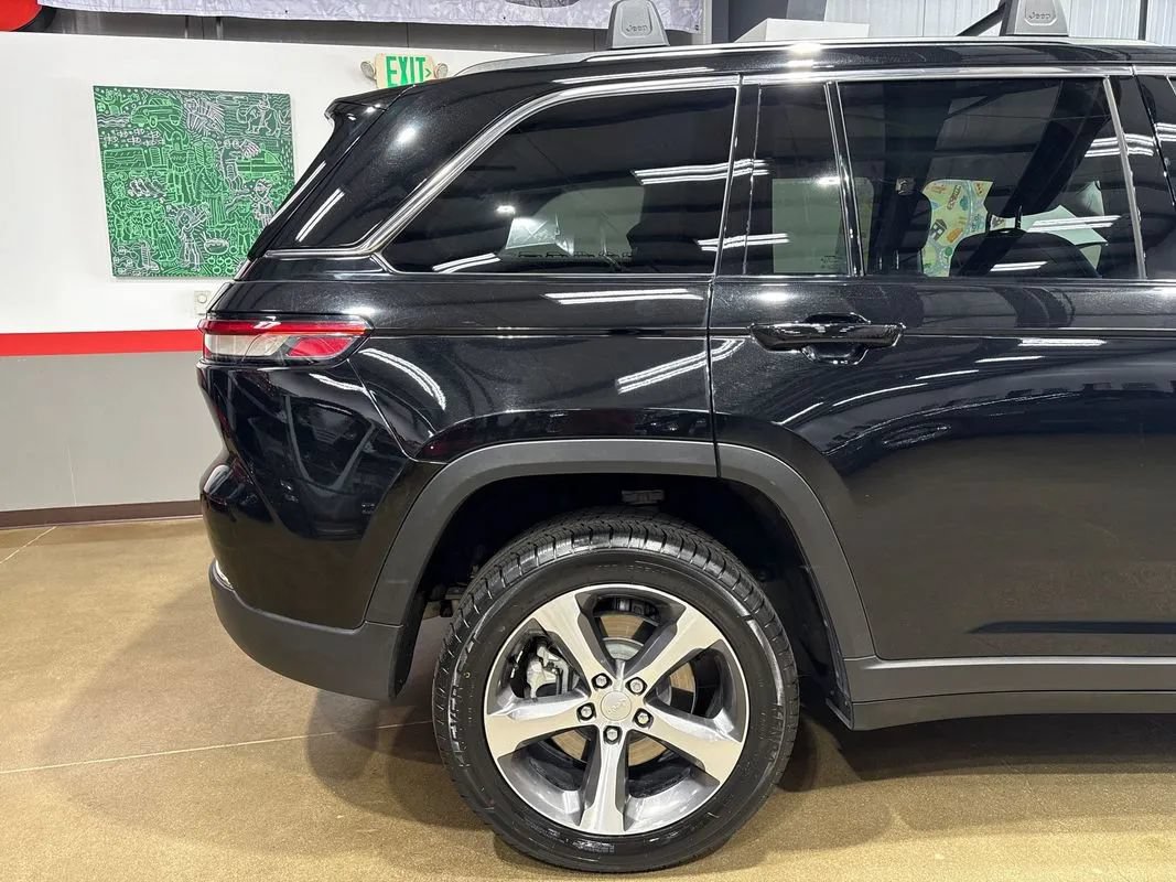 Used 2023 Jeep Grand Cherokee 4WD 4xe image 44