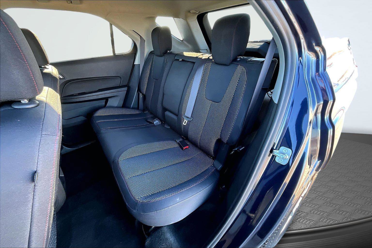 Used 2017 Chevrolet Equinox LT w/ Convenience Package image 27