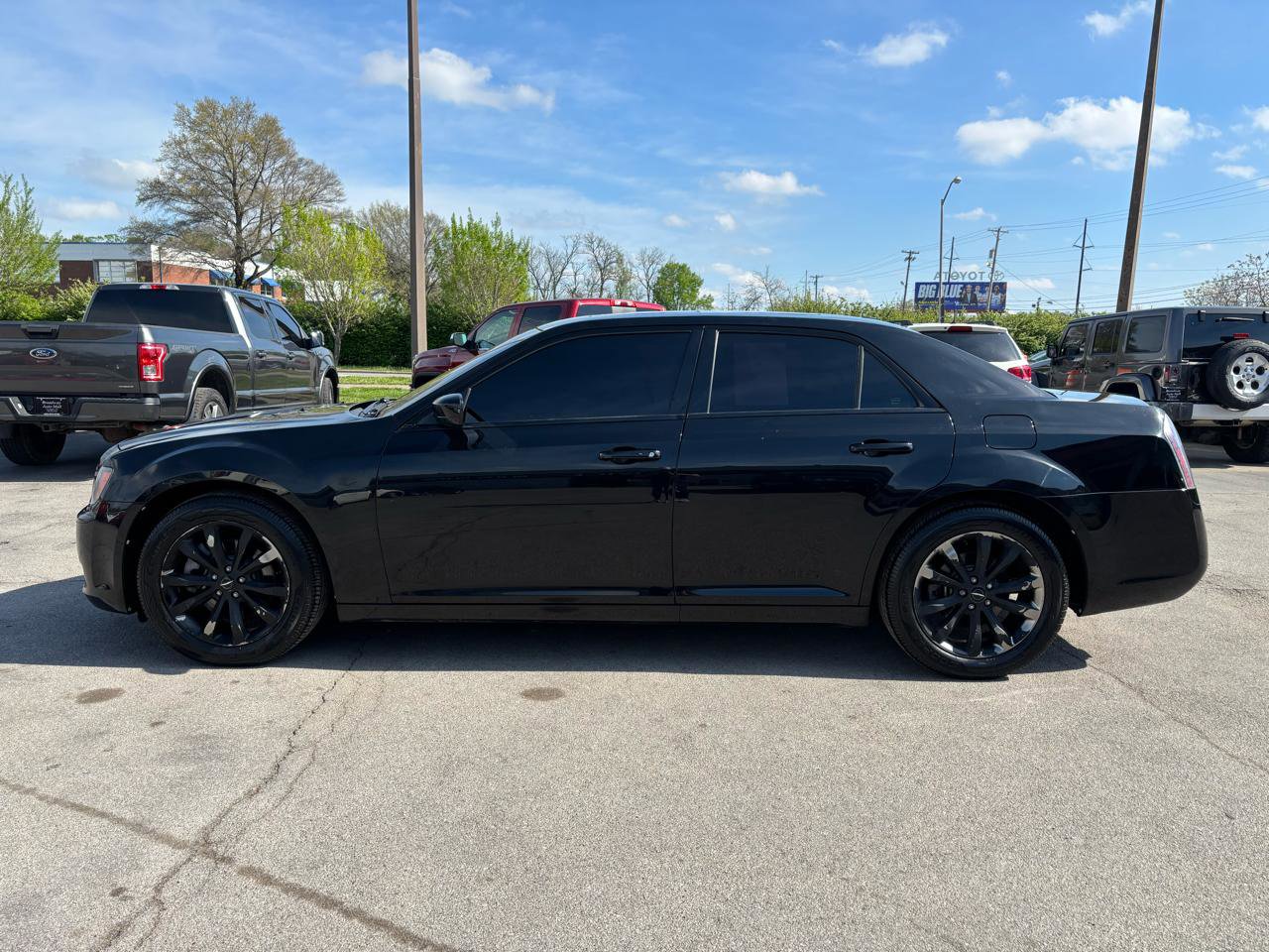 Used 2014 Chrysler 300 S image 6