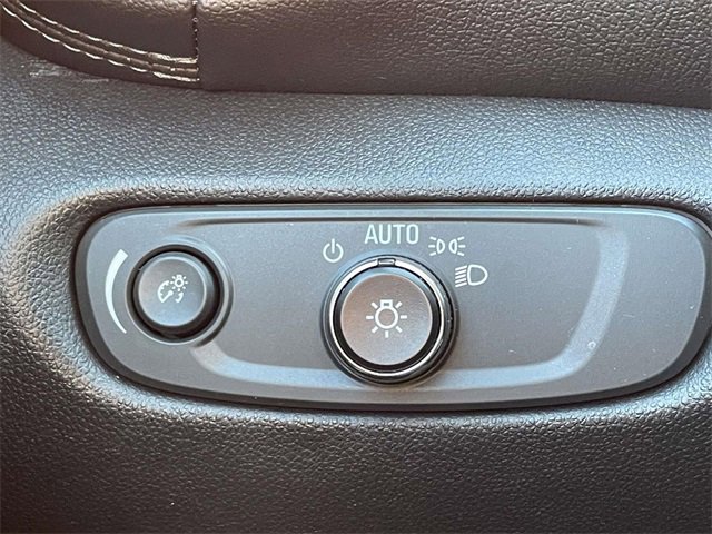 Used 2020 Chevrolet Blazer LT image 17