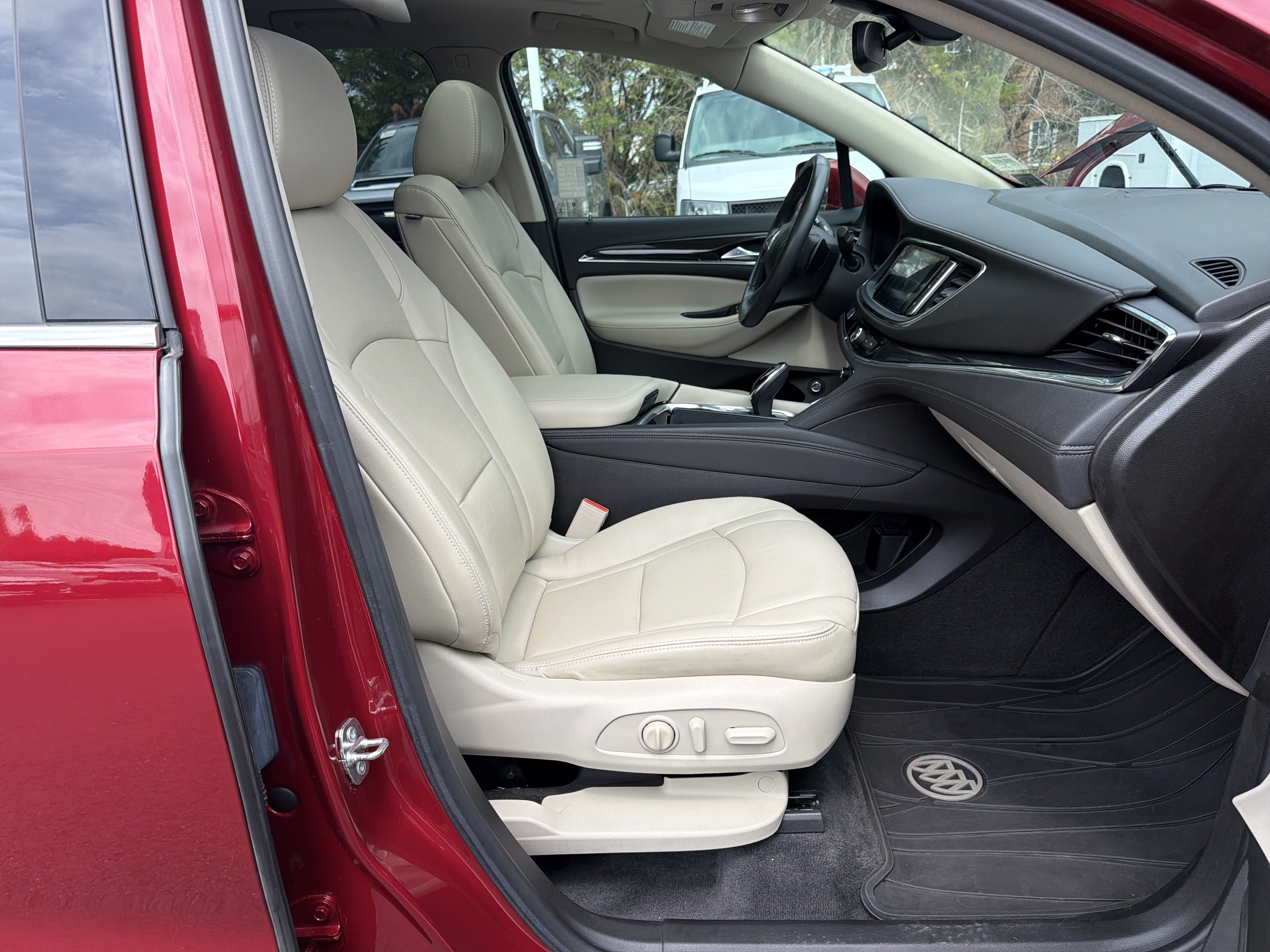 Used 2018 Buick Enclave Premium AWD/4WD image 35