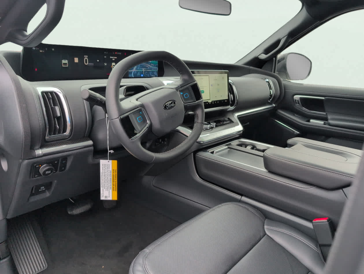 New 2026 Ford Expedition Platinum w/ Stealth Appearance Package AWD/4WD image 8