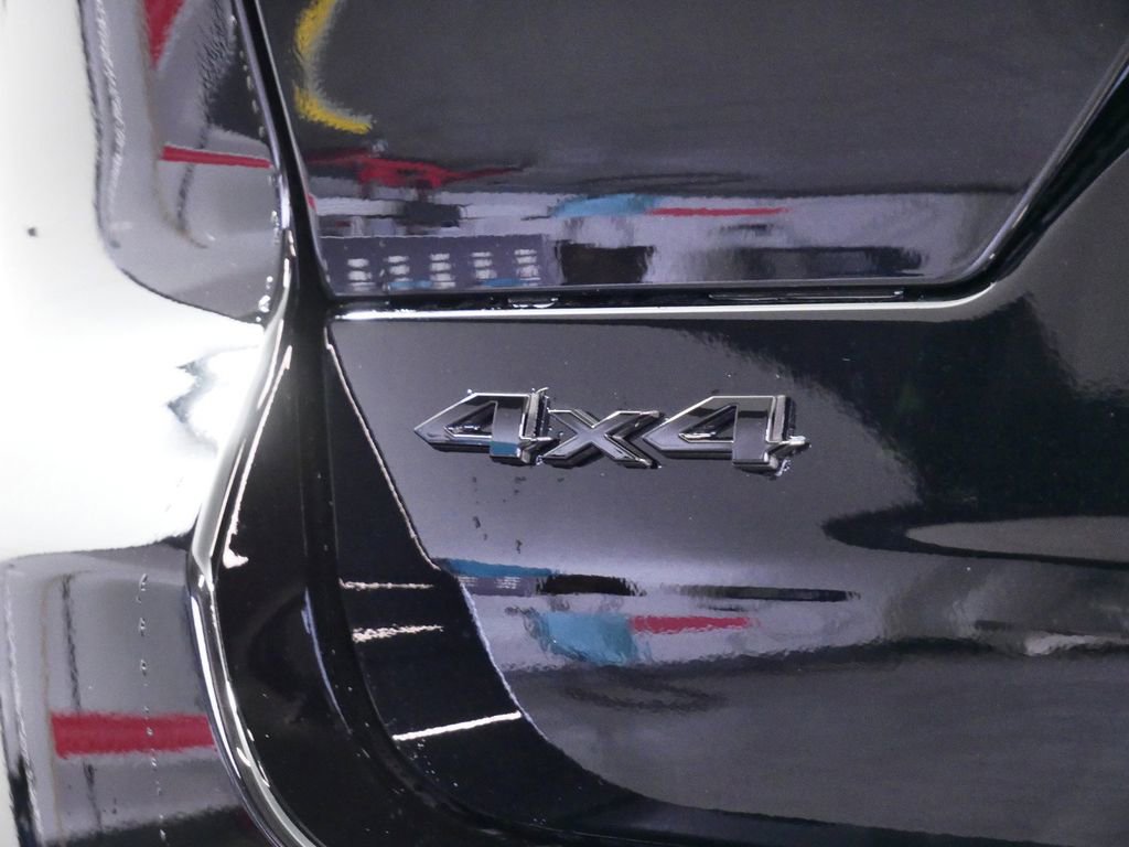 Certified 2024 Jeep Grand Cherokee Limited w/ Black Appearance Package image 15