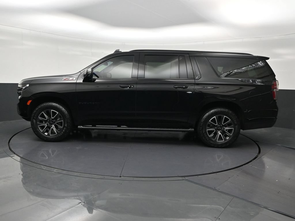 Used 2023 Chevrolet Suburban Z71 w/ Luxury Package AWD/4WD image 2