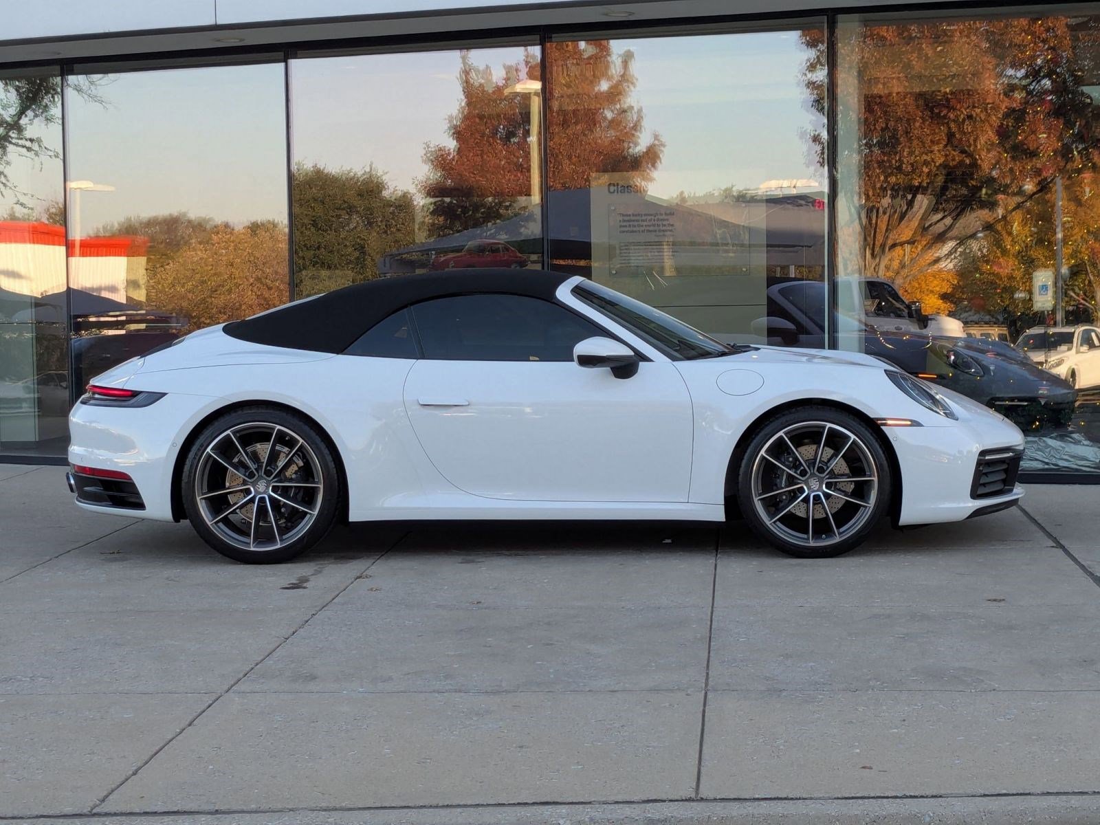 Used 2024 Porsche 911 Carrera image 8