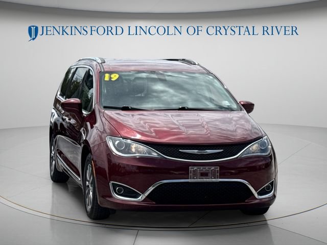 Used 2019 Chrysler Pacifica Touring-L Plus FWD image 15