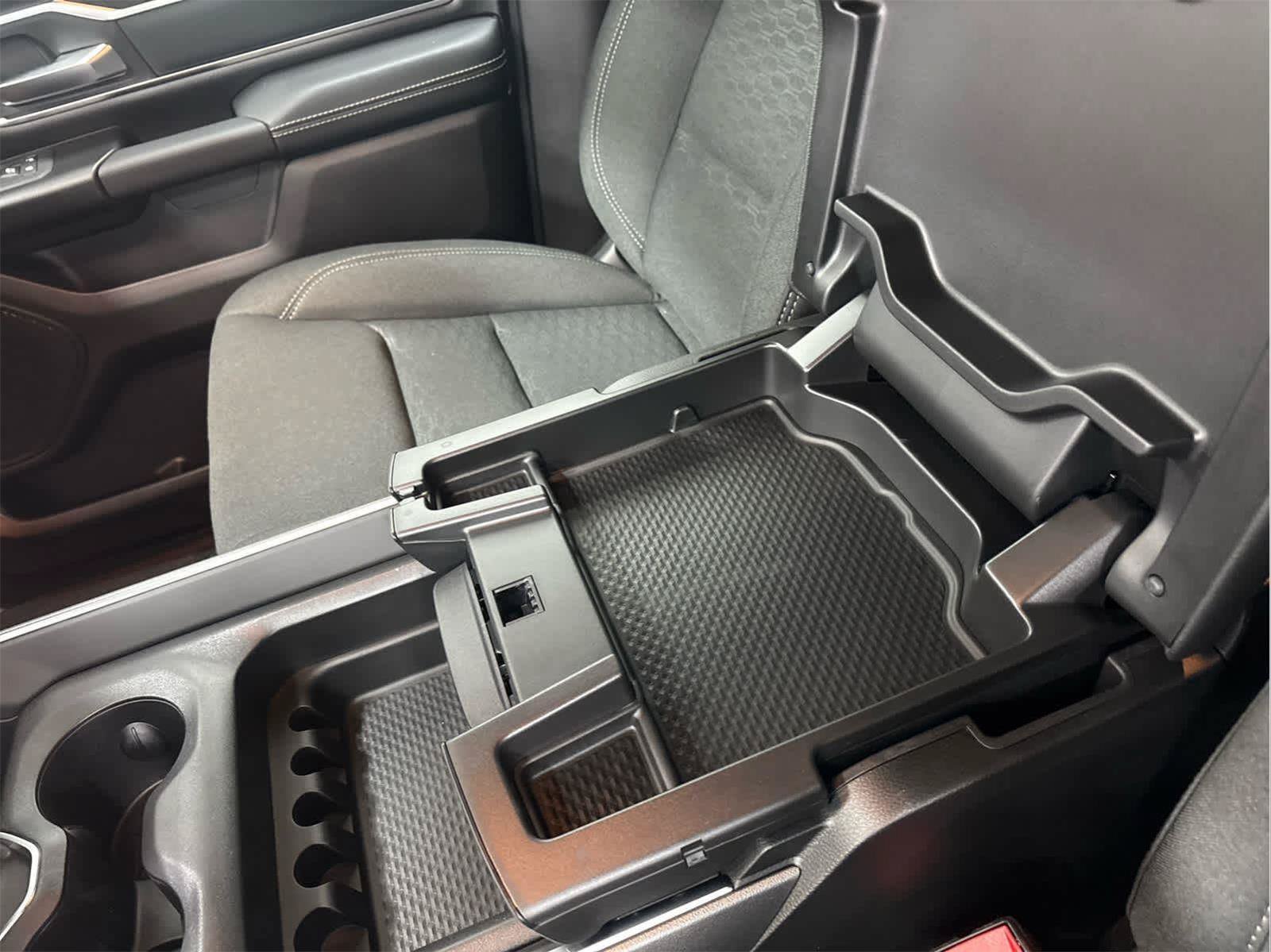 New 2026 RAM 1500 Big Horn AWD/4WD image 33