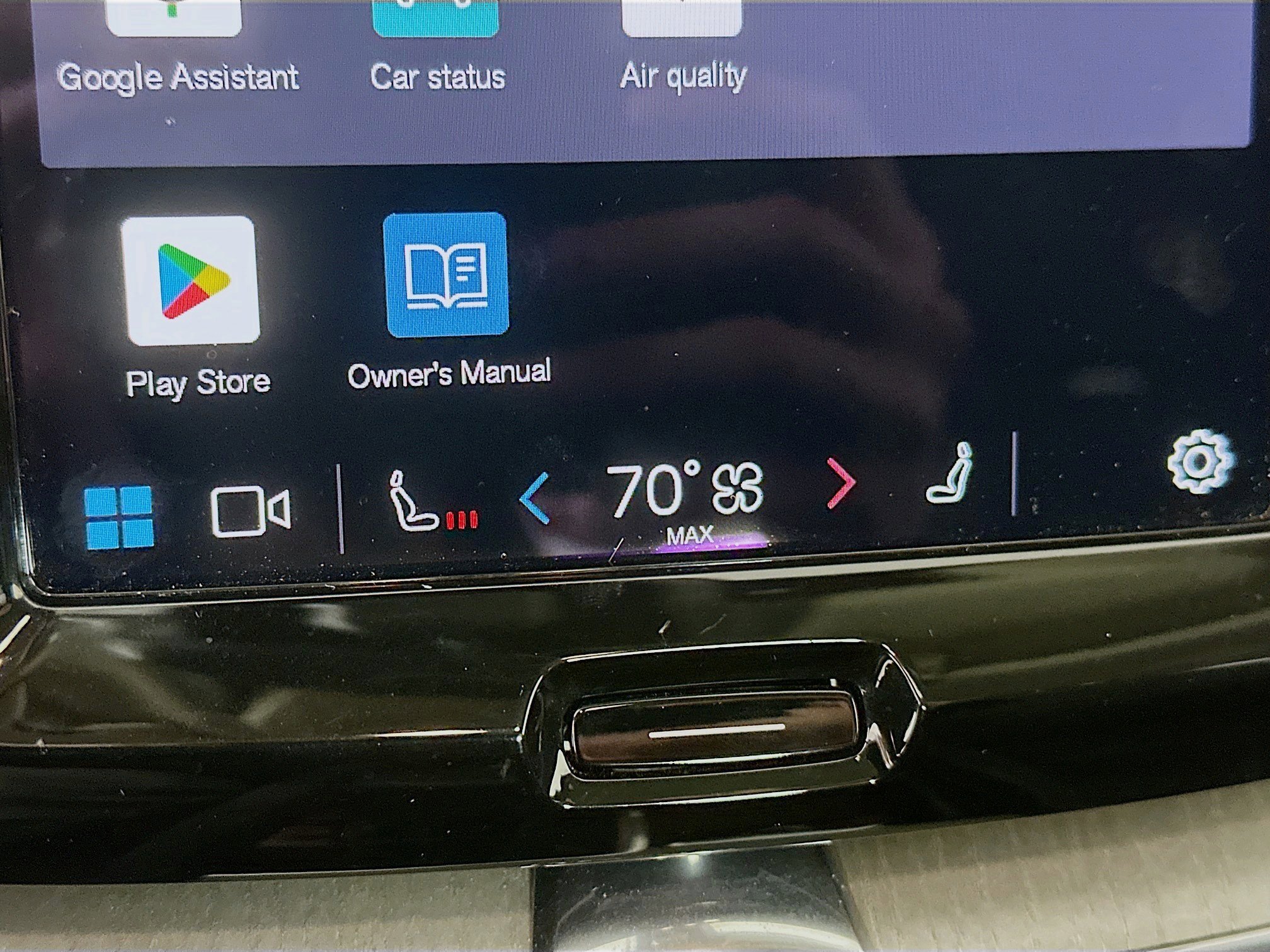 Used 2025 Volvo XC60 B5 Plus image 23