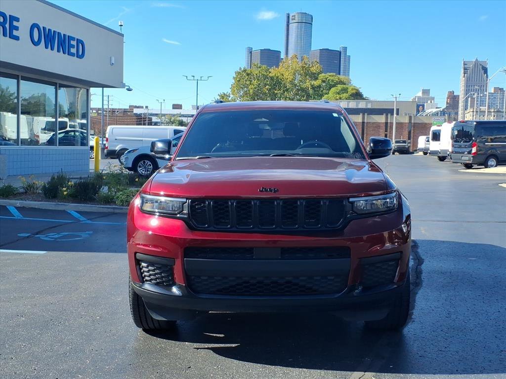 Used 2023 Jeep Grand Cherokee L Altitude image 2