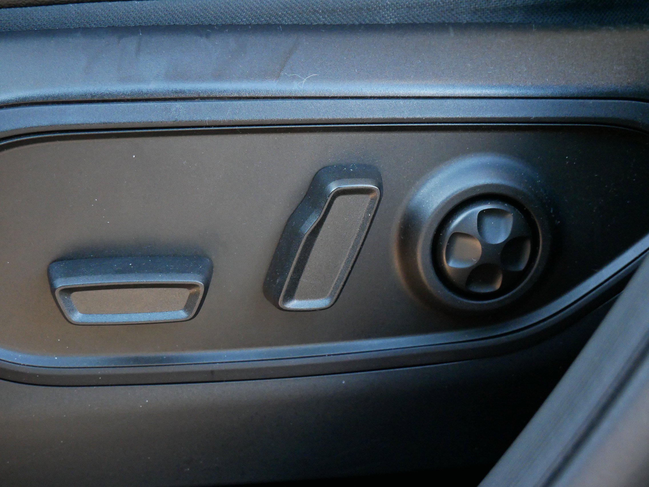 Used 2023 Jeep Grand Cherokee L Limited image 19