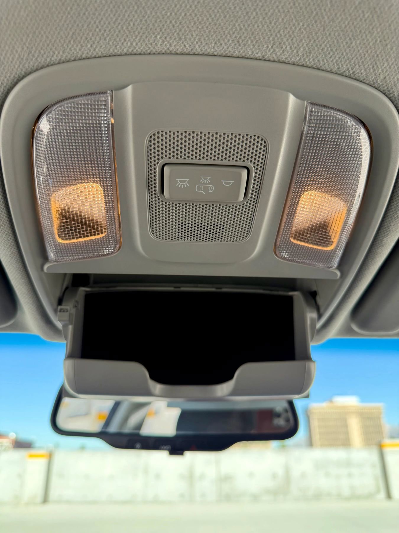 Used 2022 Kia Niro EX image 37