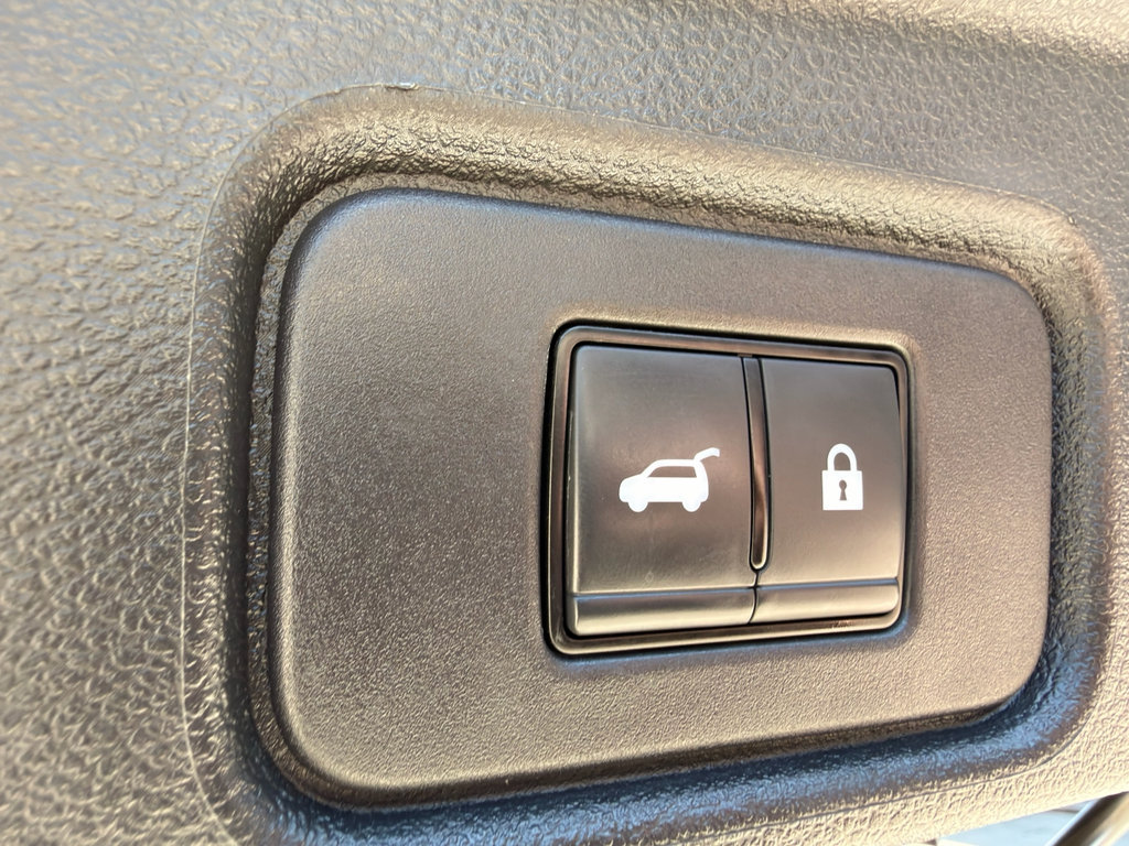Certified 2023 Nissan Pathfinder Platinum w/ Lighting Package (N92) AWD/4WD image 25