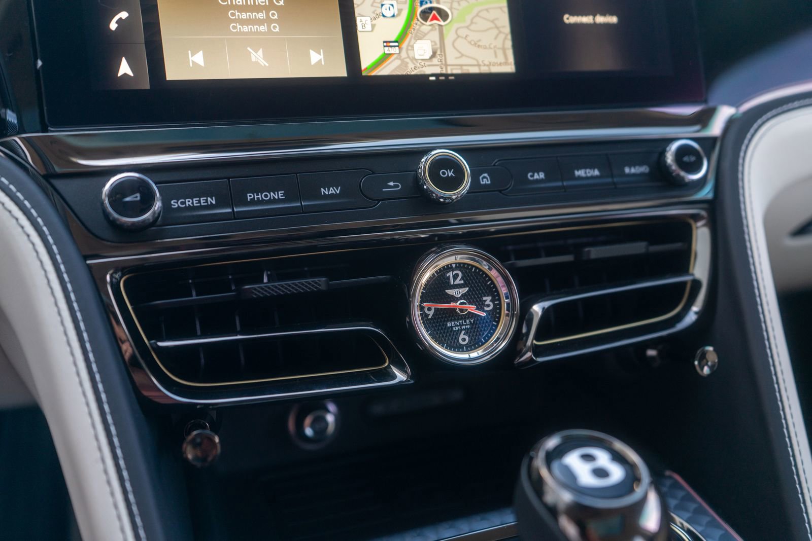 New 2026 Bentley Flying Spur Plug-In Hybrid image 31