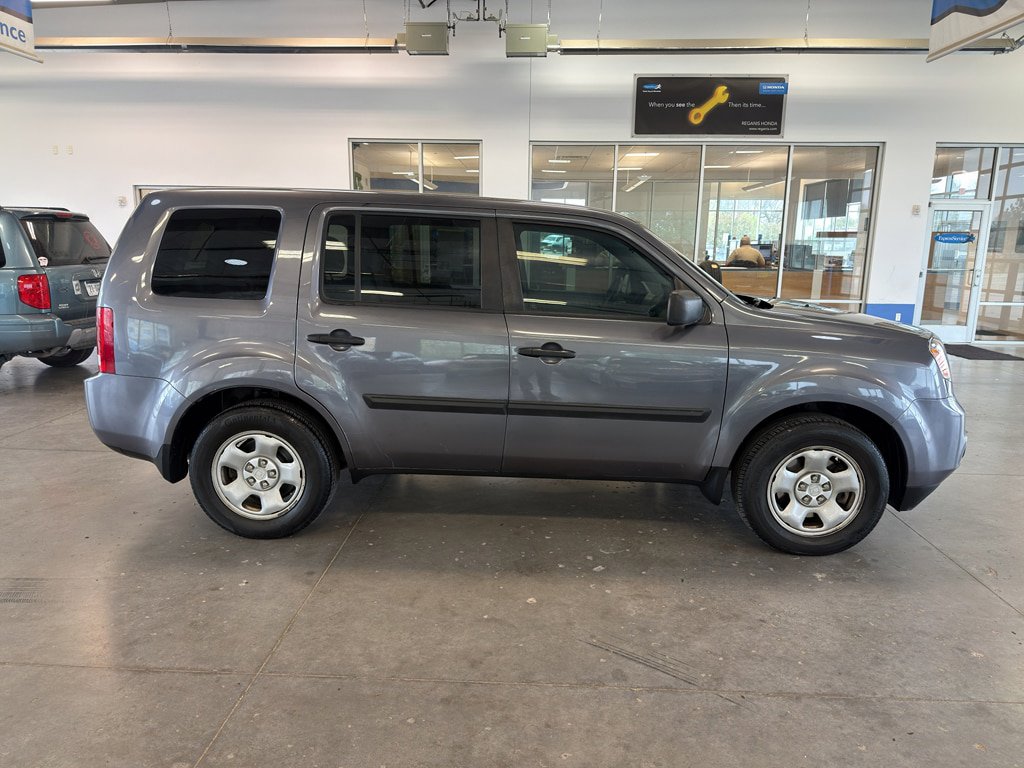 Used 2015 Honda Pilot LX image 6