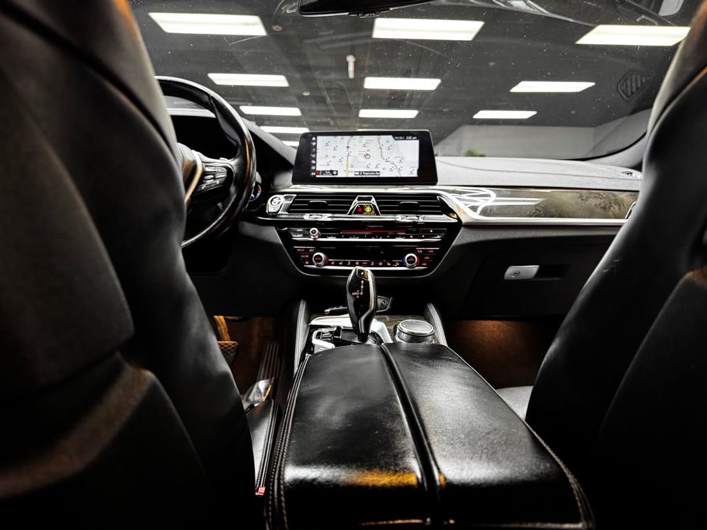Used 2018 BMW 540i xDrive image 41
