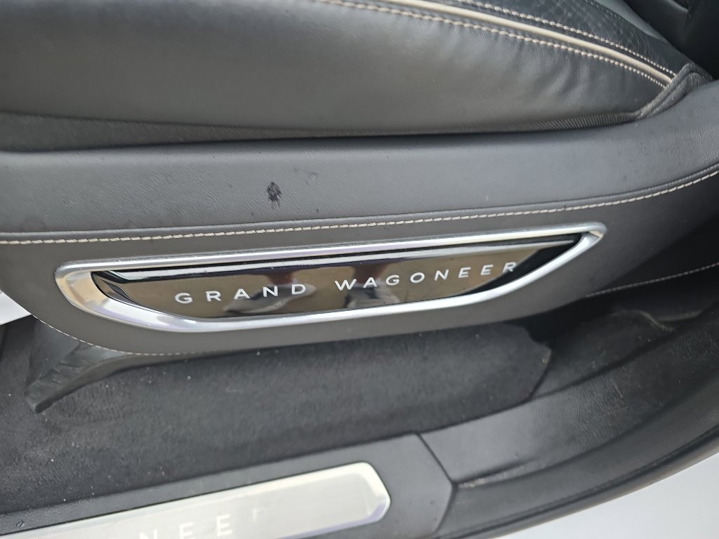 Used 2024 Jeep Grand Wagoneer L Series II w/ Quick Order Packagew 28T AWD/4WD image 25