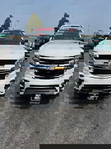 Used 2018 Chevrolet Colorado W/T image 2