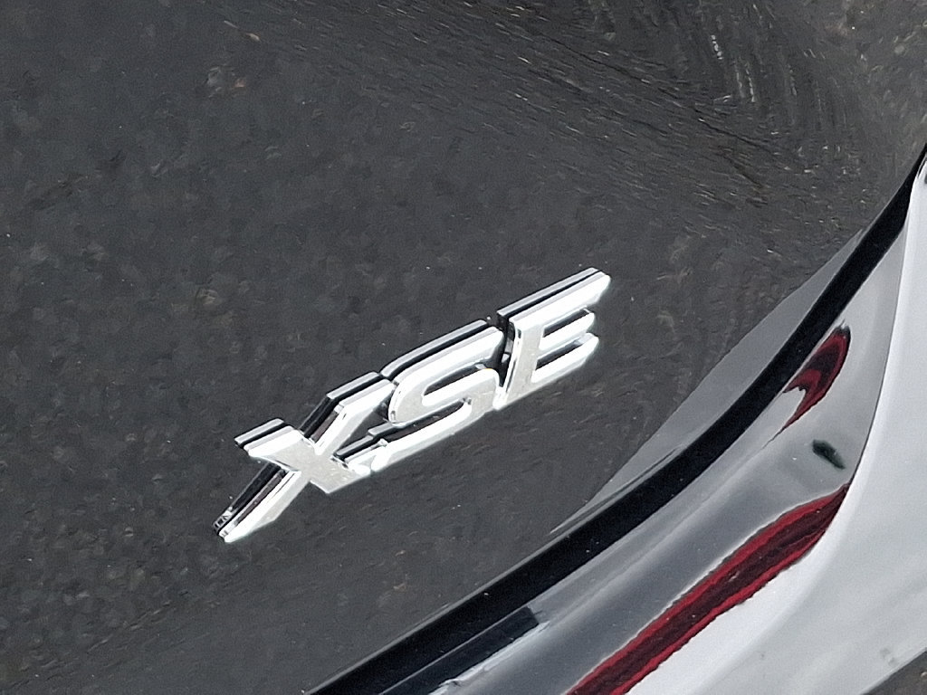 Used 2026 Toyota Camry XSE FWD image 32