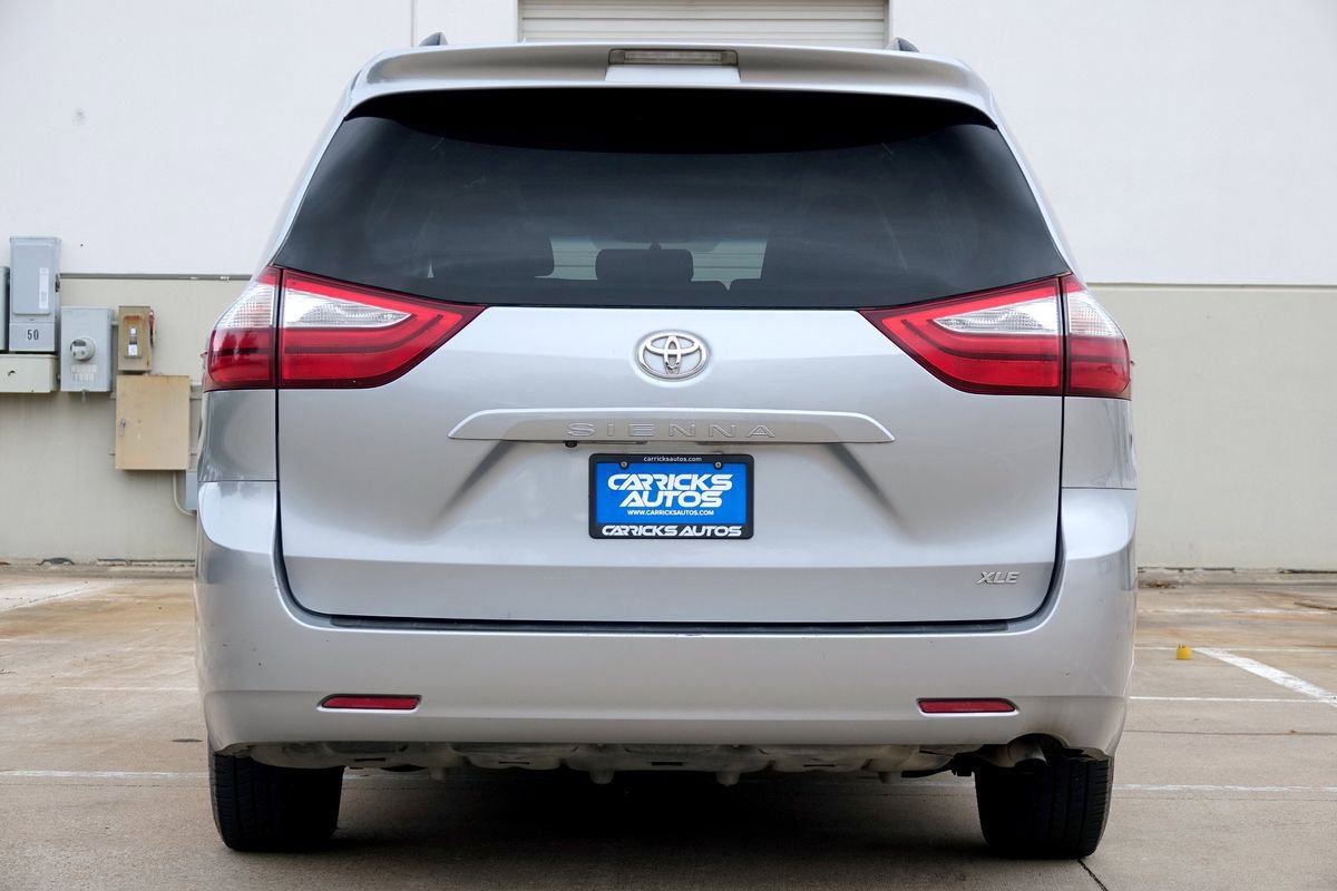 Used 2017 Toyota Sienna XLE FWD image 17