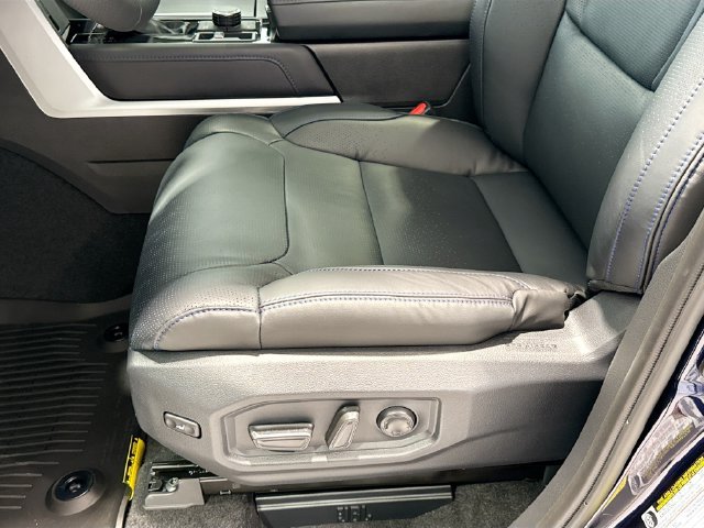 Certified 2025 Toyota Tundra Platinum w/ TRD Off-Road Package AWD/4WD image 17
