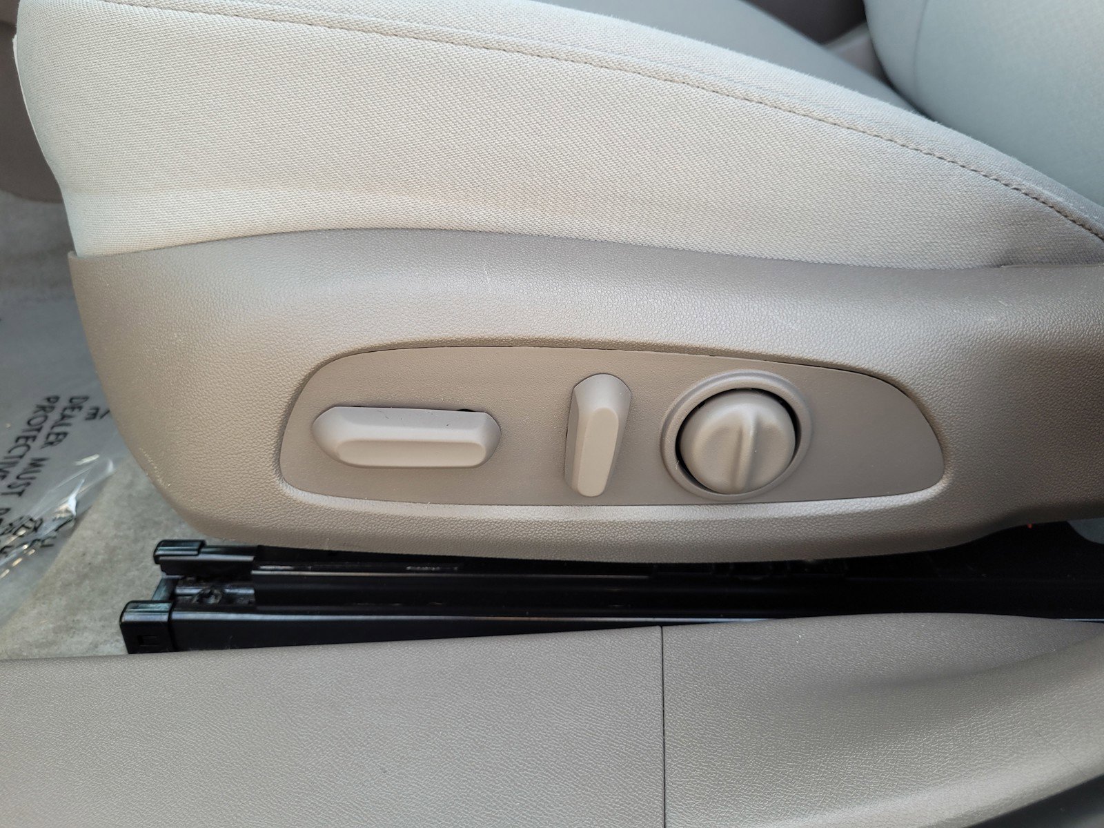 Used 2023 Chevrolet Malibu LS FWD image 11