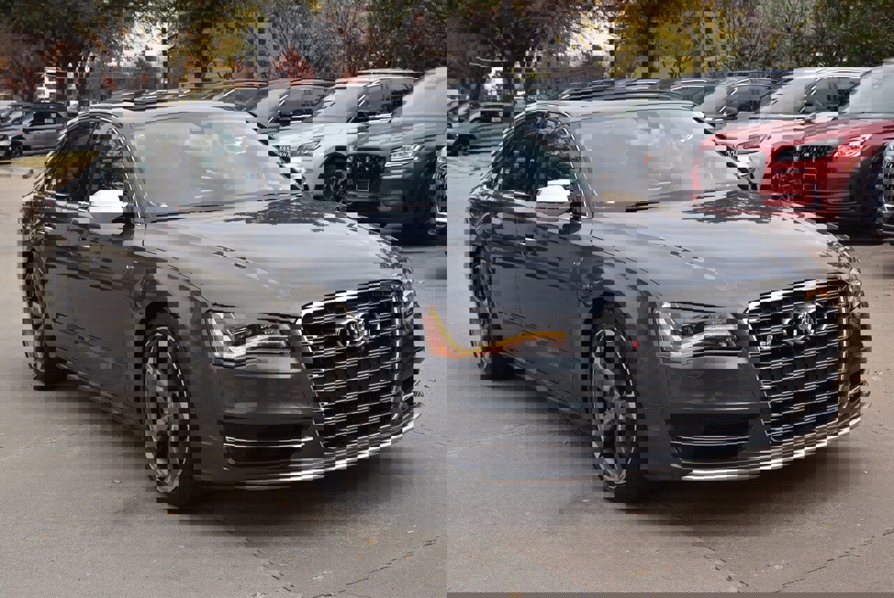 Used 2014 Audi S8 w/ Cold Weather Package image 4