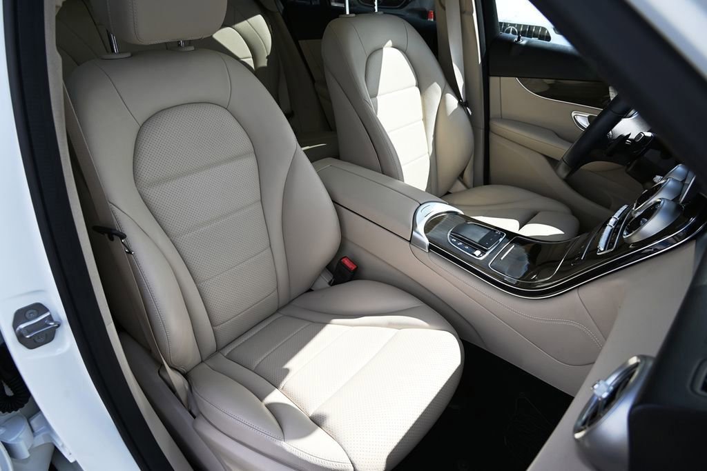 Used 2020 Mercedes-Benz GLC 300 GLC 300 image 8