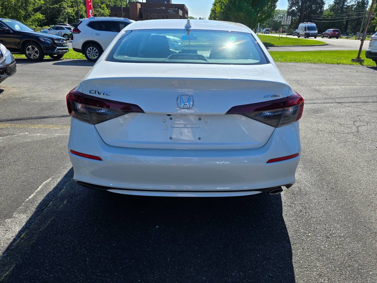 Used 2025 Honda Civic Sport image 4