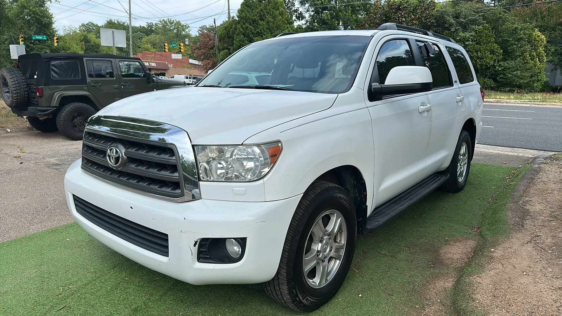Used 2011 Toyota Sequoia SR5 AWD/4WD image 3