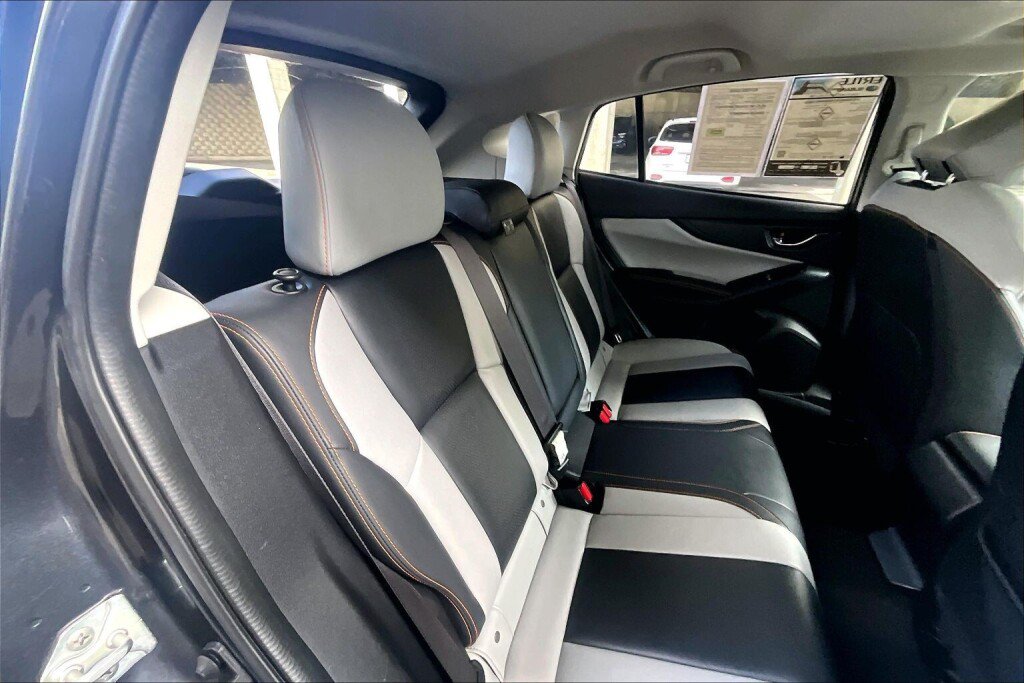 Used 2019 Subaru Crosstrek 2.0i Limited w/ Moonroof Package w/Navigation AWD/4WD image 16