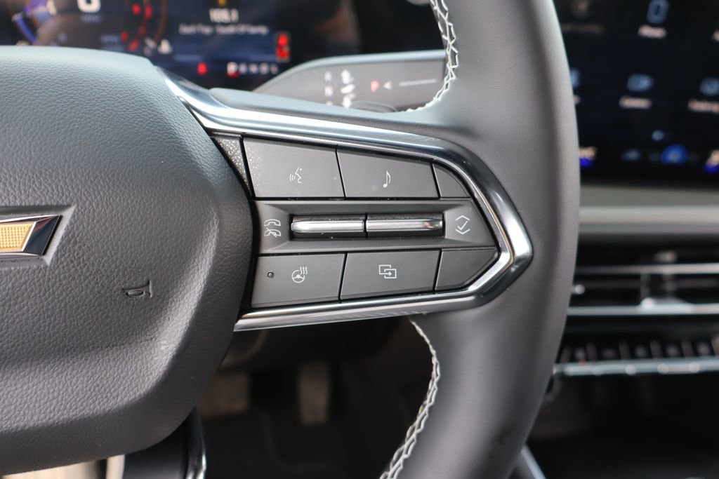 Used 2026 Chevrolet Traverse LT w/ Driver Confidence Package image 8