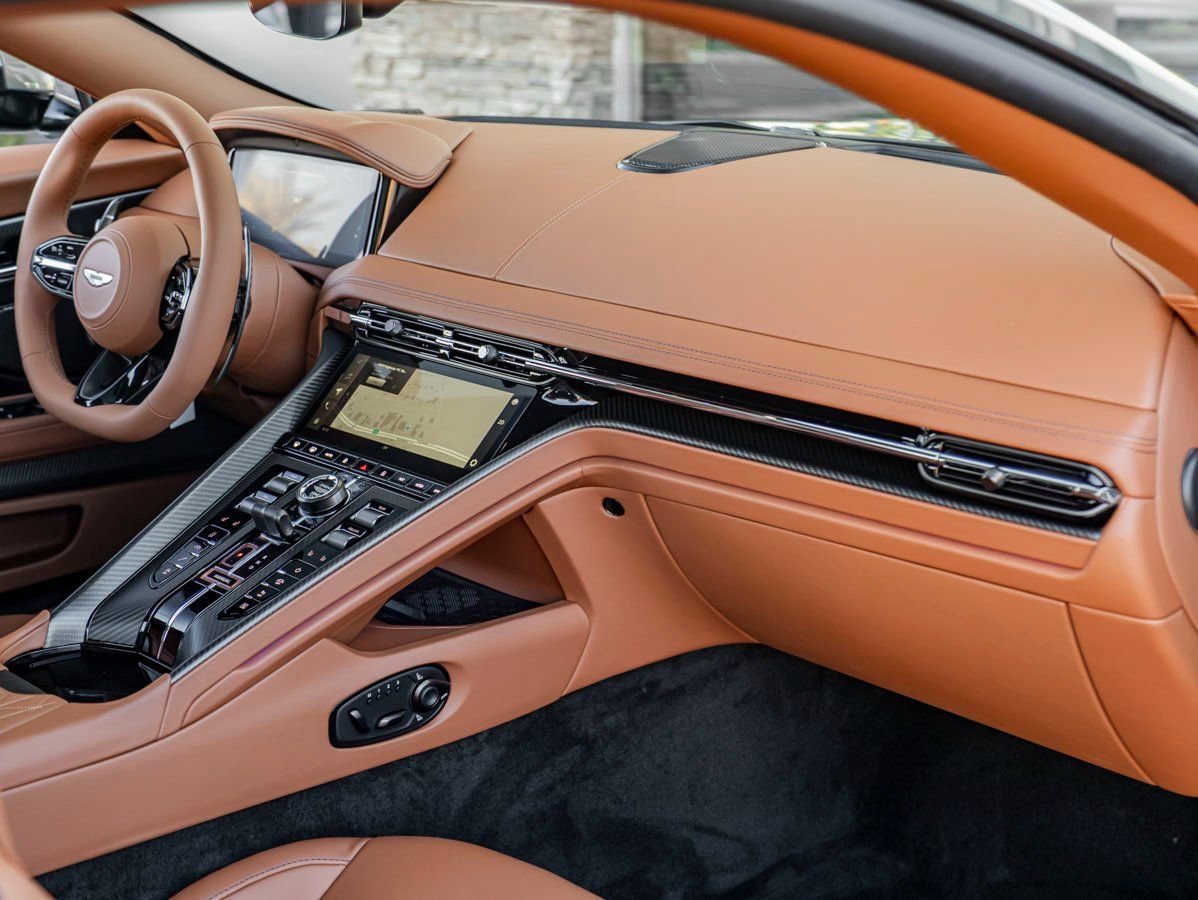 Used 2026 Aston Martin DB12 Coupe RWD image 23