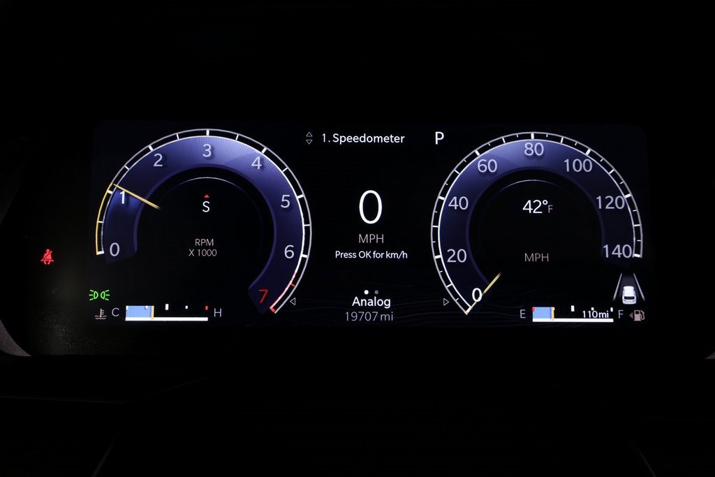 Used 2024 Jeep Grand Cherokee Limited w/ Black Appearance Package image 4