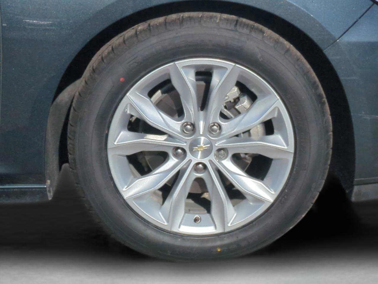 Used 2019 Chevrolet Malibu Hybrid w/ Leather Package image 27