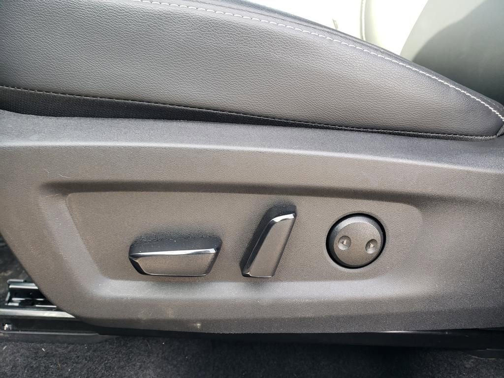 Certified 2025 Nissan Murano SV AWD/4WD image 28