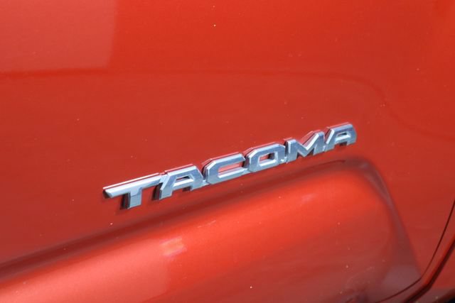 Used 2021 Toyota Tacoma SR5 RWD image 35