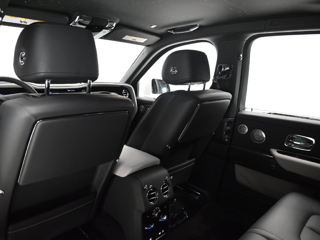 New 2027 Rolls-Royce Cullinan Black Badge AWD/4WD image 15