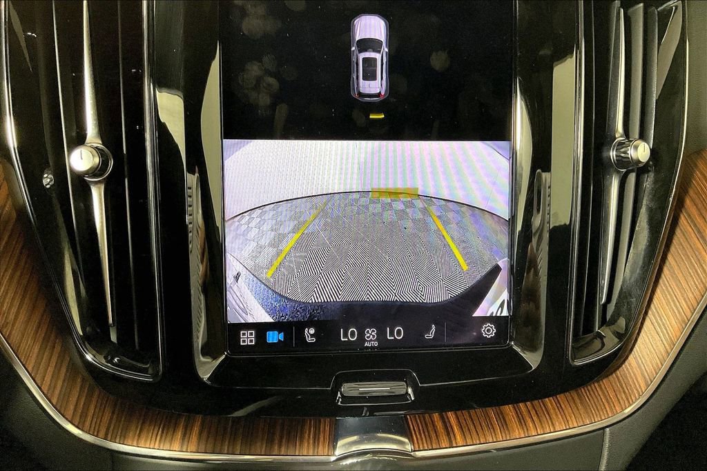 Used 2024 Volvo XC60 T8 Plus w/ Protection Package Premier image 21