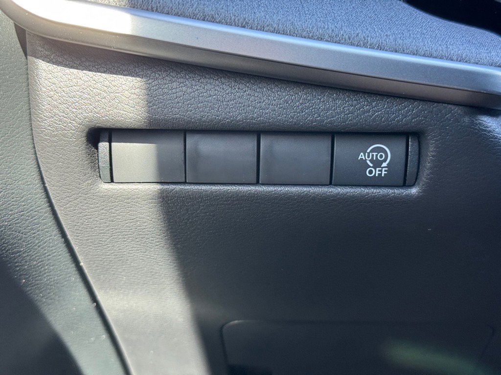 New 2026 Nissan Kicks SV w/ SV Premium Package image 18