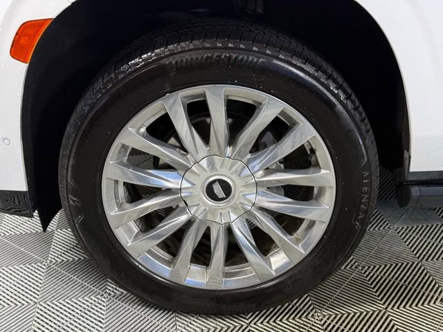Used 2024 Cadillac Escalade ESV Premium Luxury w/ Performance Package image 13