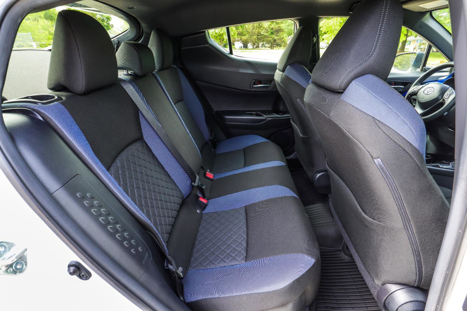 Used 2020 Toyota C-HR XLE FWD image 36
