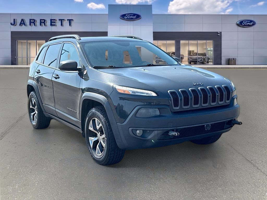 Used 2016 Jeep Cherokee Trailhawk AWD/4WD image 1
