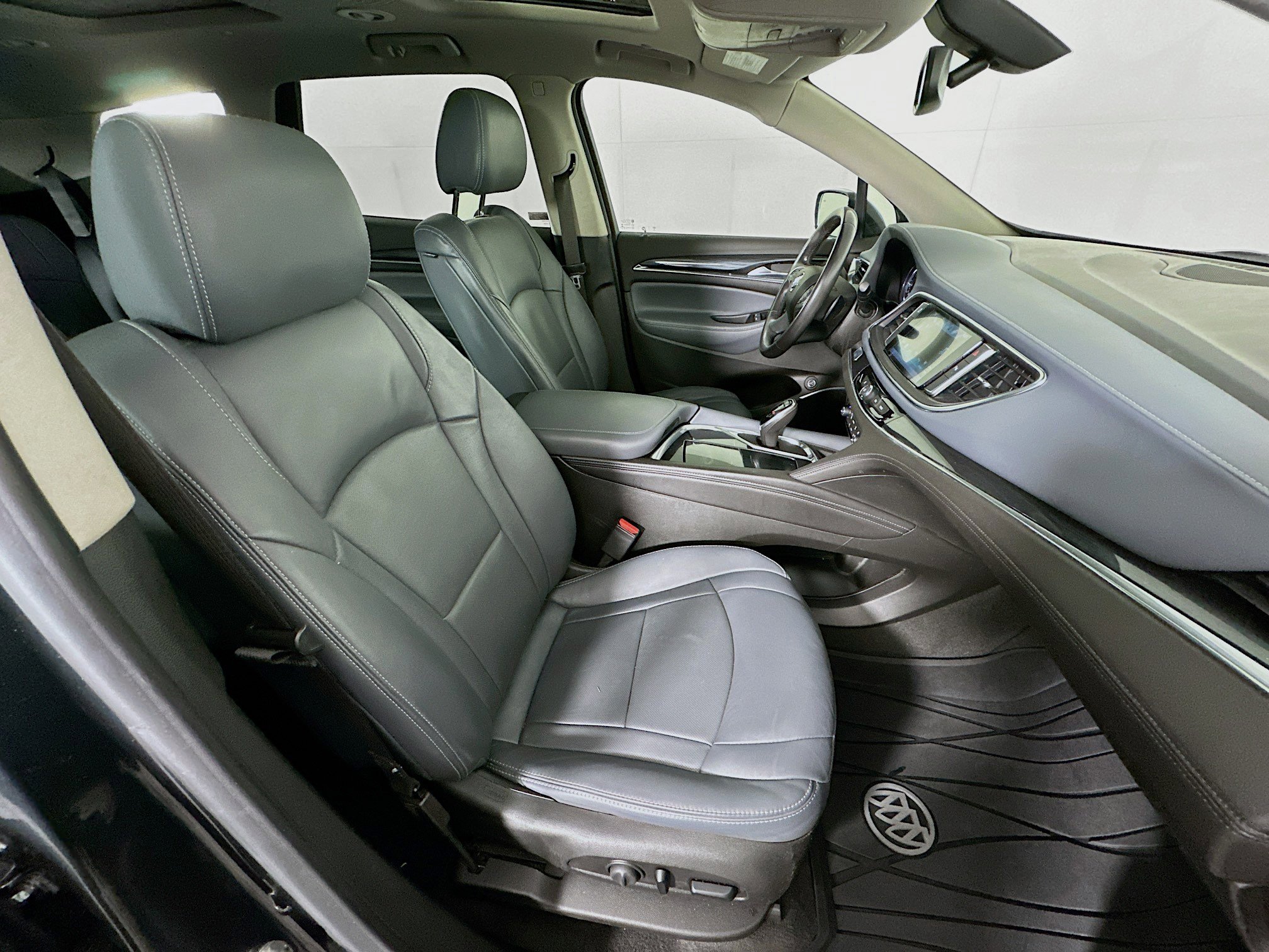 Used 2019 Buick Enclave Essence FWD image 32