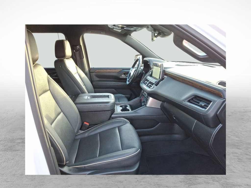 Used 2023 Chevrolet Suburban Premier image 11