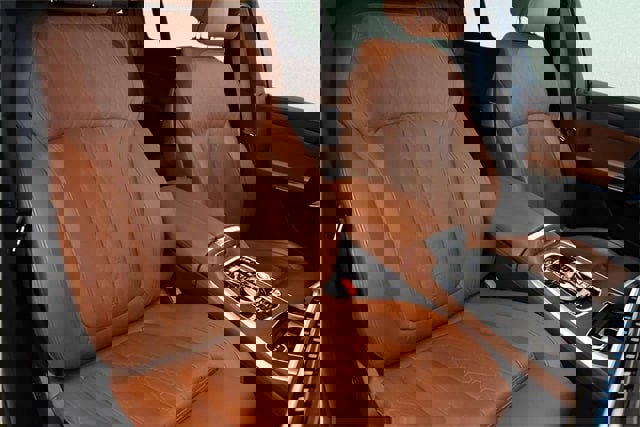 Used 2024 BMW X7 M60i w/ Executive Package image 6