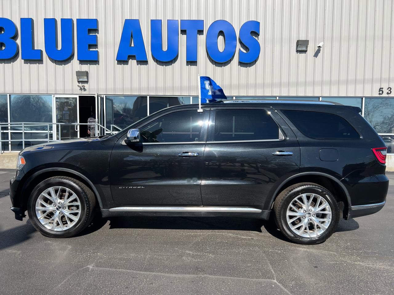 Used 2014 Dodge Durango Citadel w/ Technology Group AWD/4WD image 2