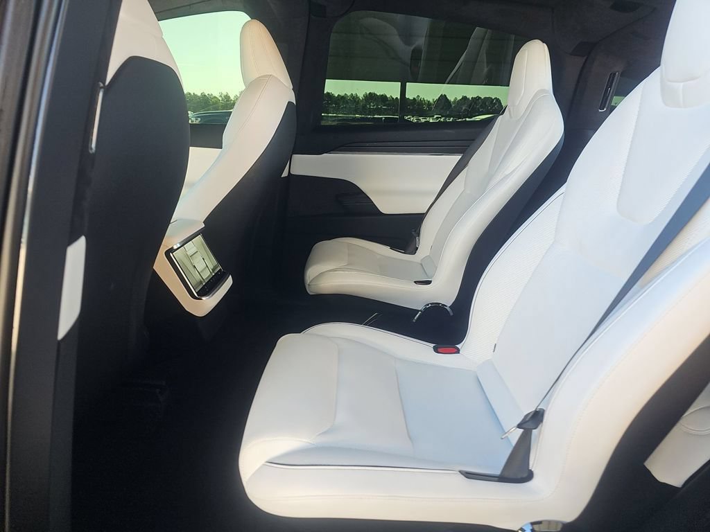Used 2024 Tesla Model X Plaid AWD/4WD image 2