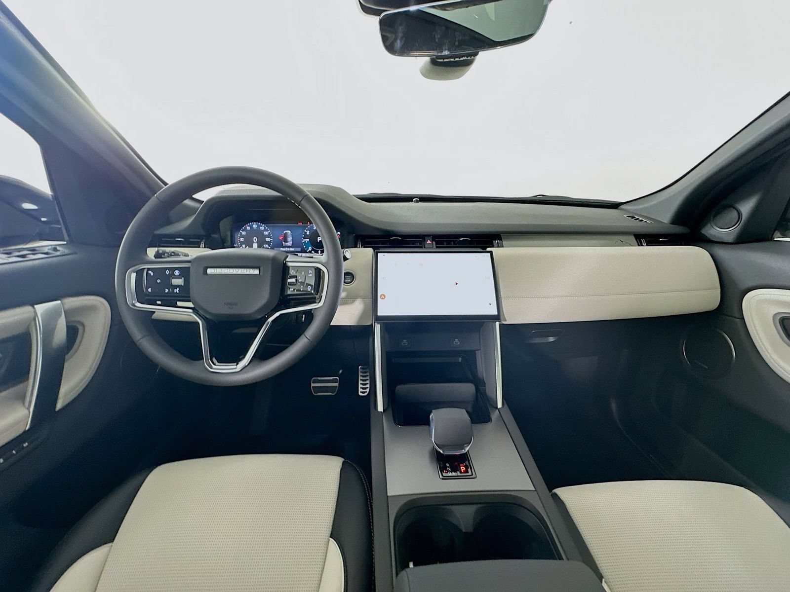 New 2026 Land Rover Discovery Sport Landmark AWD/4WD image 15