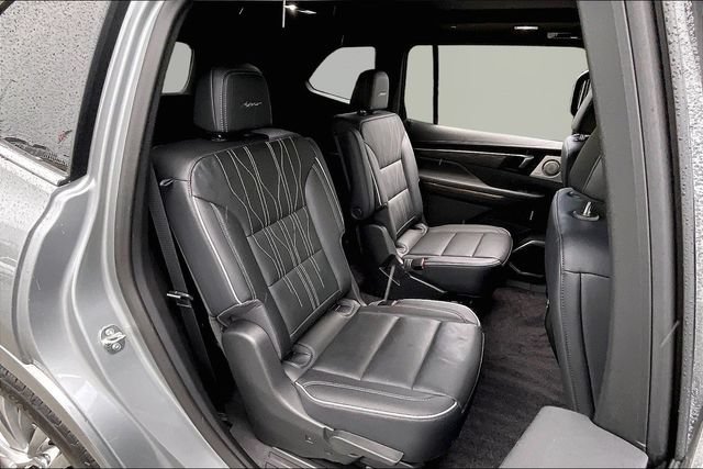 Used 2026 Buick Enclave Avenir w/ Super Cruise Package AWD/4WD image 17